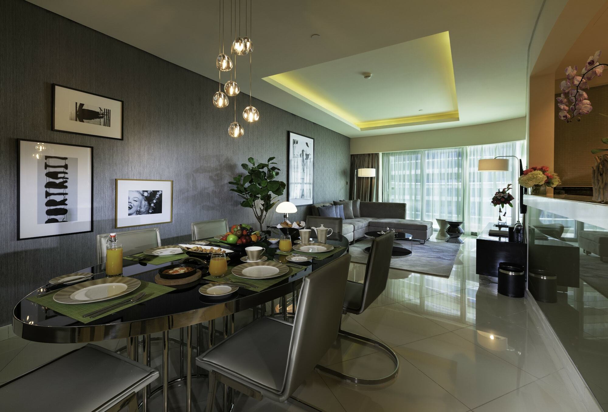 Aparthotel Damac Royale Damac Towers Dubai Esterno foto